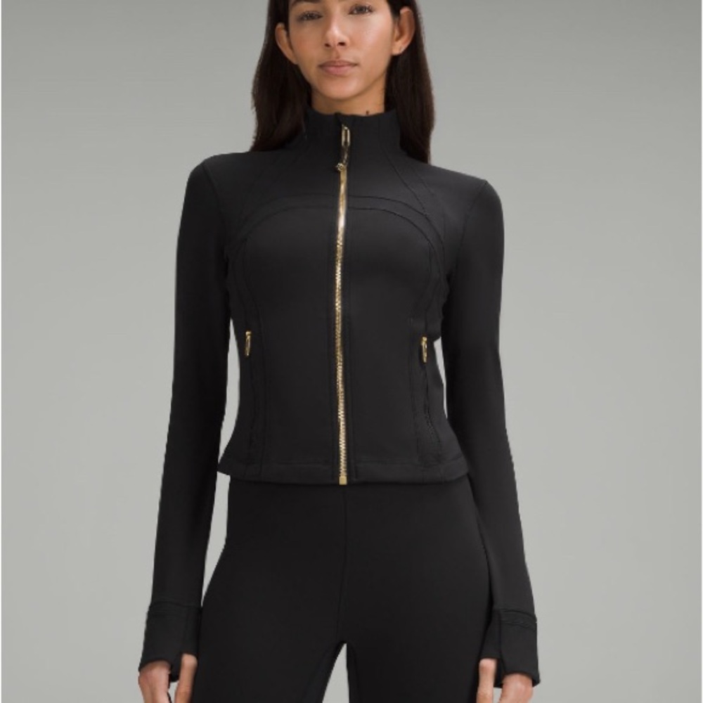 BNWT Lululemon Define *Nulu Jacket. Black + Gold Zippers sz 4
